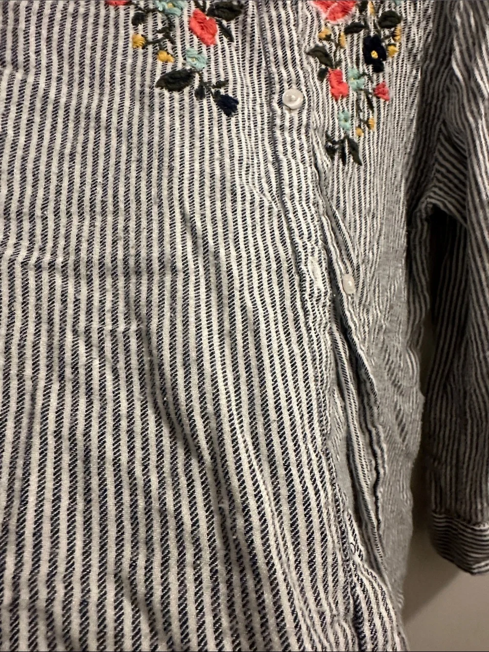 Old Navy striped button